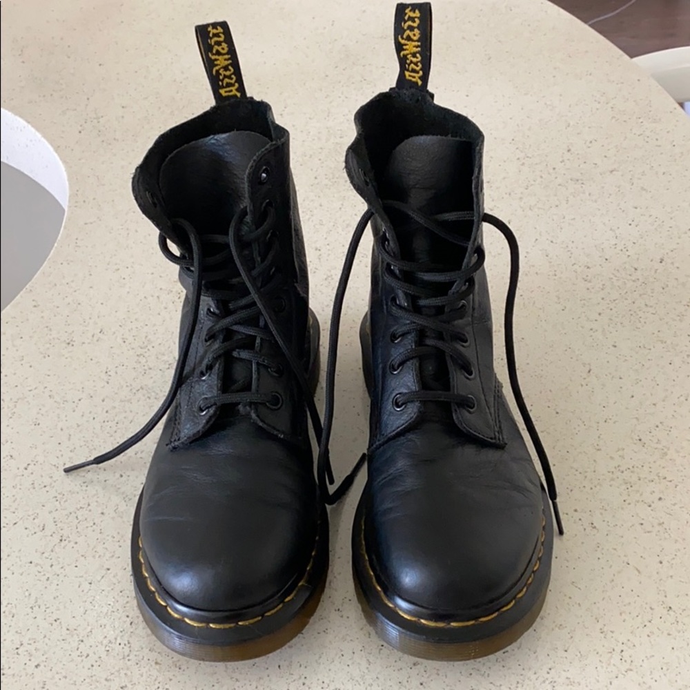 Dr Marten 8-eye Pascal Boots